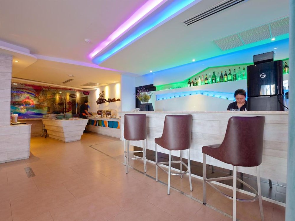 The Xtreme Hotel 5/50