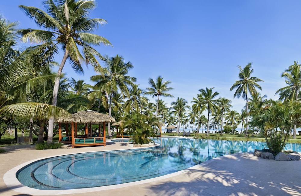 Lomani Island Resort and Spa - Adults only 12/62