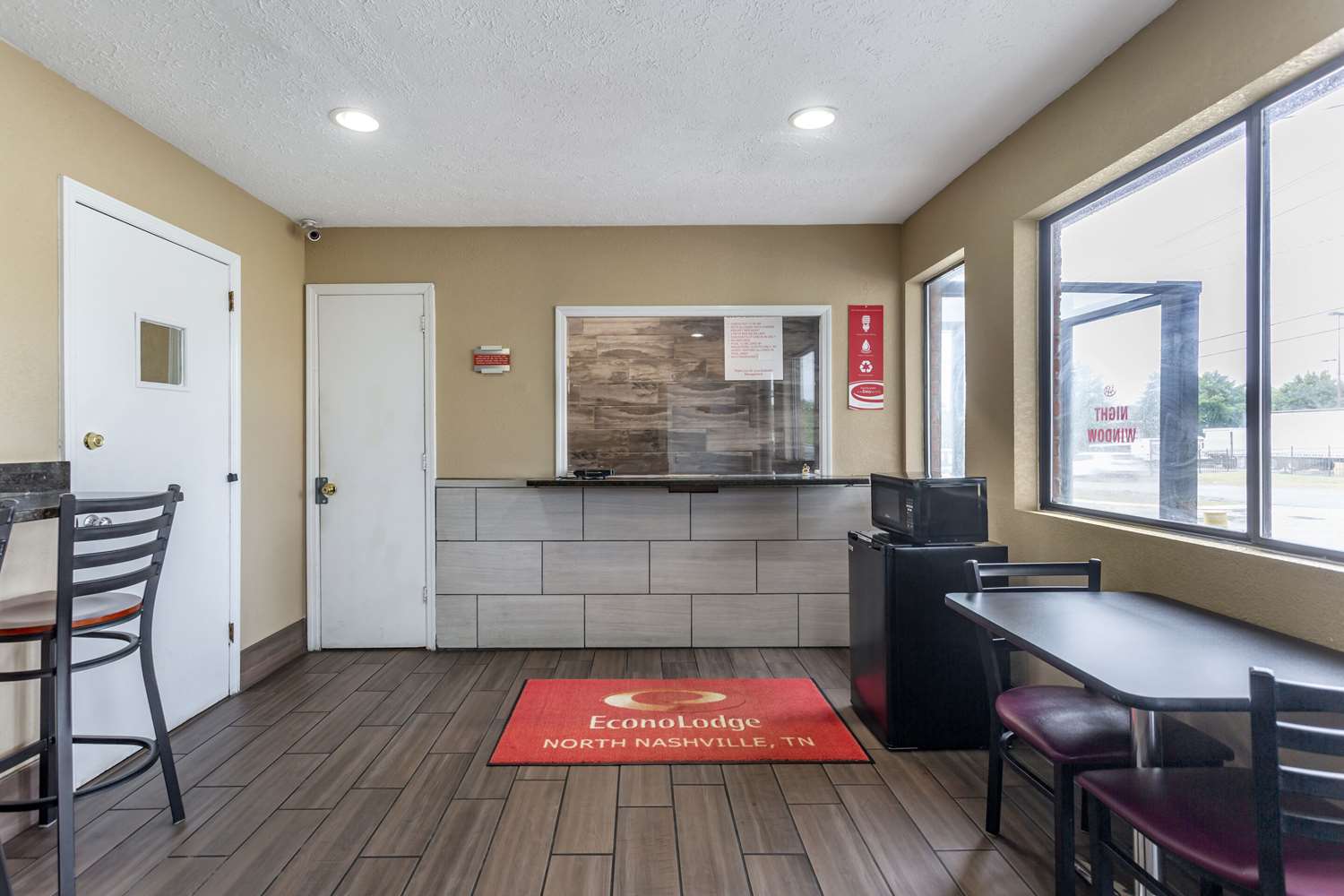 Econo Lodge North Nashville TN 16/24
