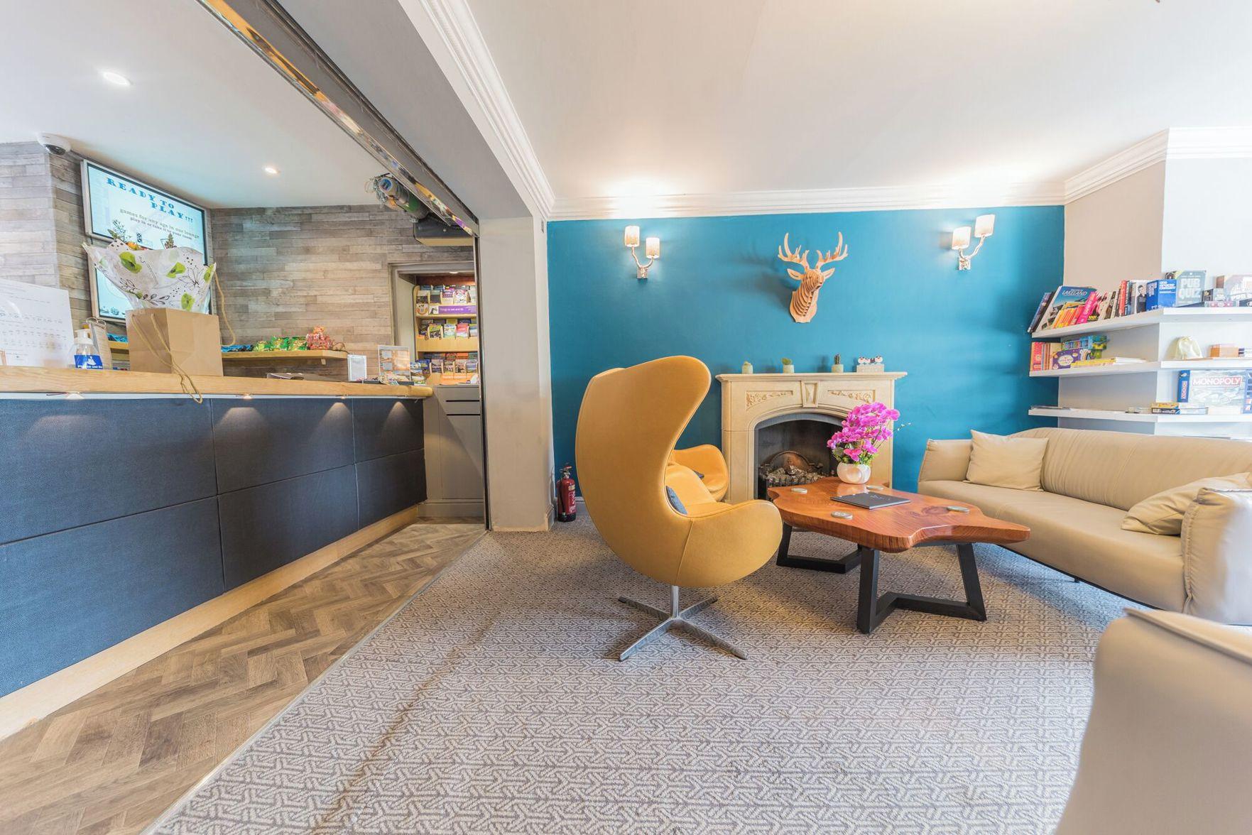Waterhead Rooms & Suites - Parking and Light Breakfast 14/43