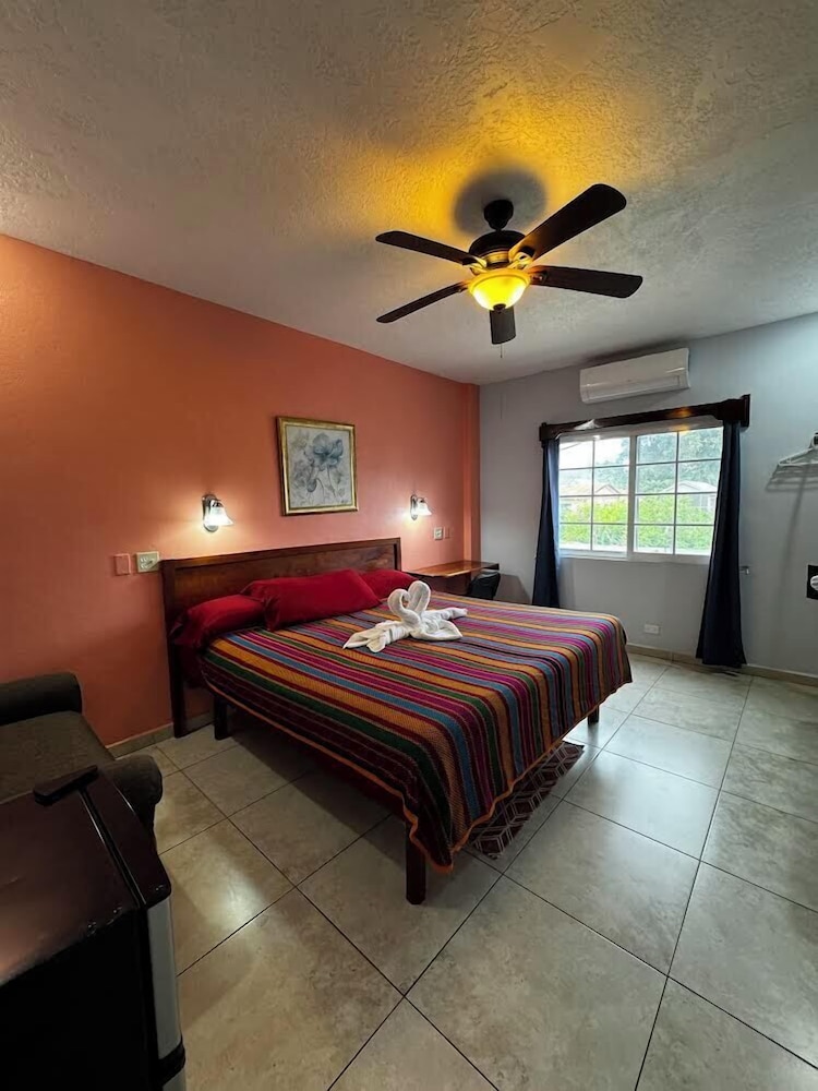 Maya Bella Downtown Hotel 14/50