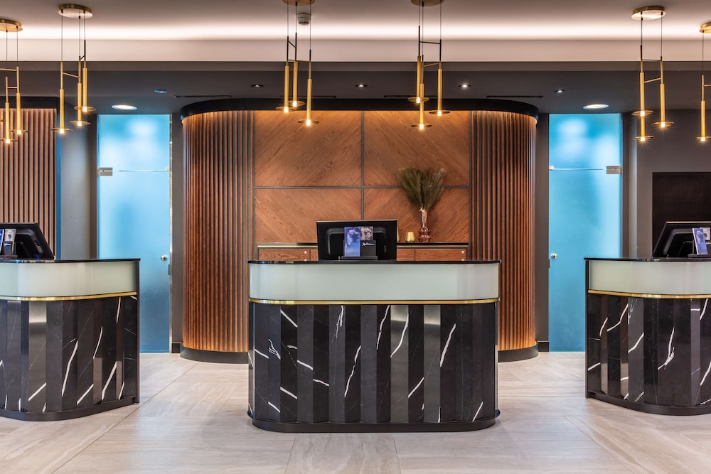 RADISSON BLU HOTEL BASEL 12/74