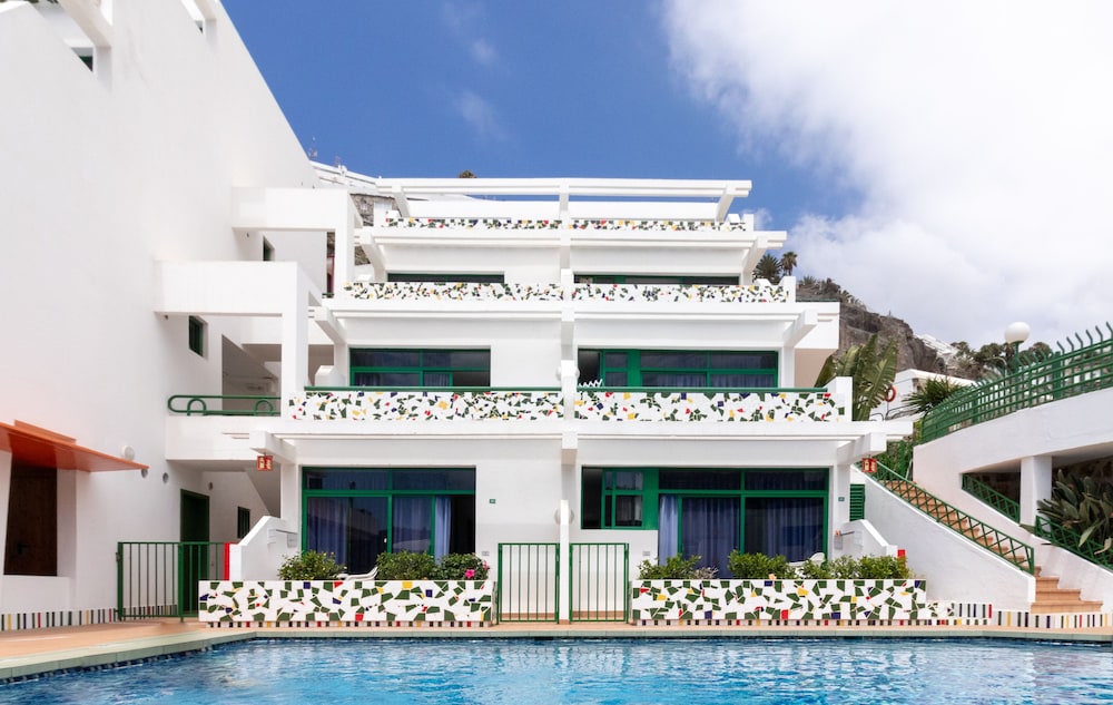 Porlamar Apartments