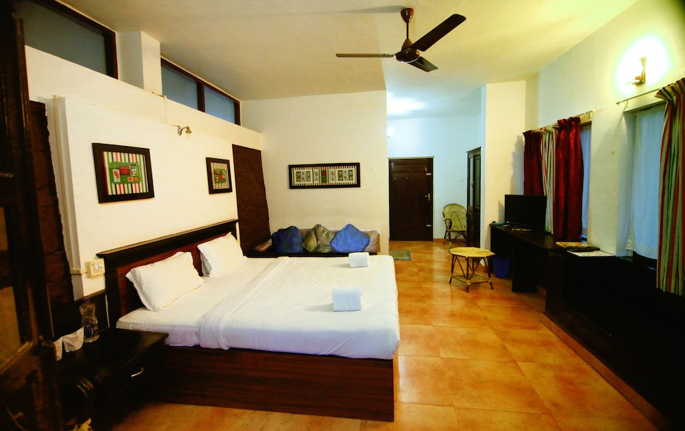 PUNARJANI AYURVEDIC RESORTS 17/64