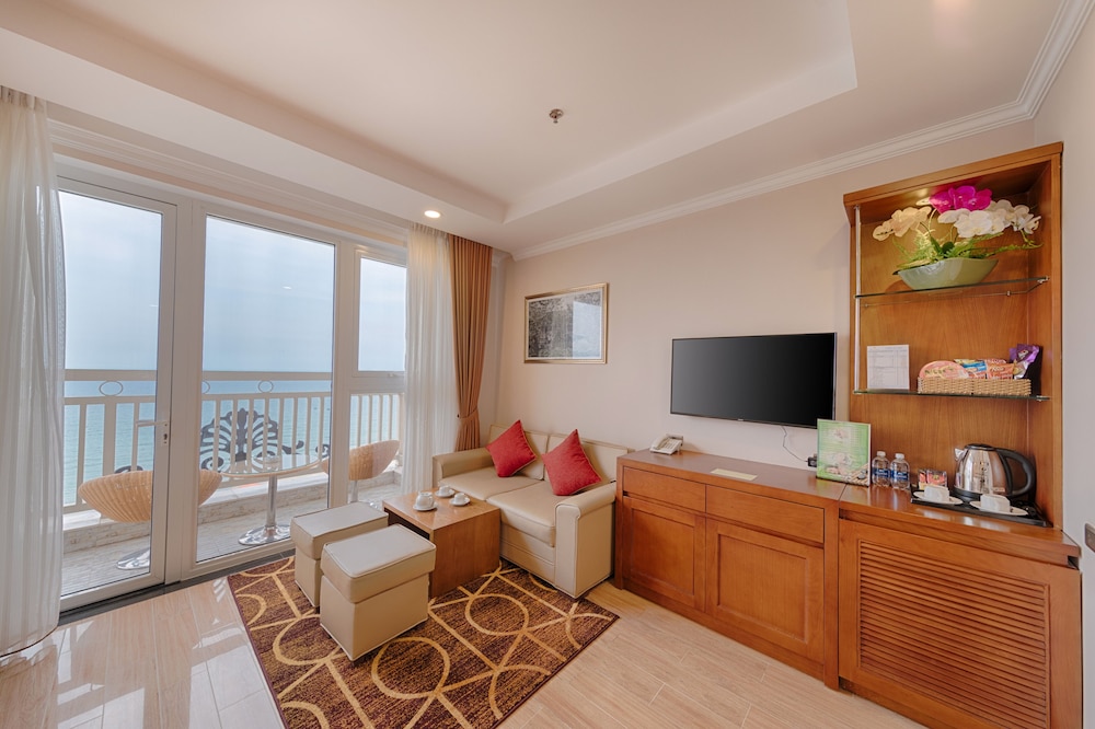 BlueSun Danang Beach Hotel 40/67