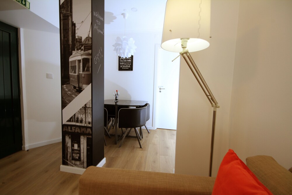 Alfama Right Point 36/55