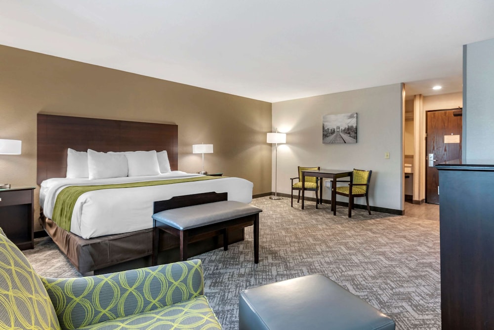 Comfort Inn & Suites Tualatin - Lake Oswego South 23/60
