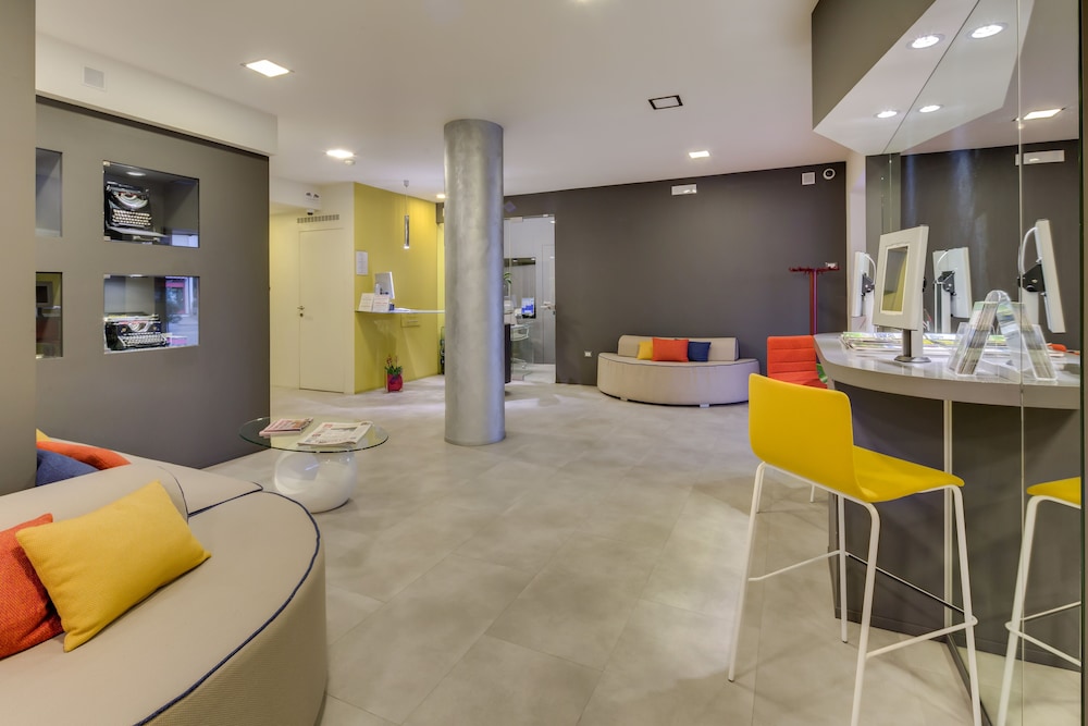 La Villa, Sure Hotel Collection by Best Western 52/76
