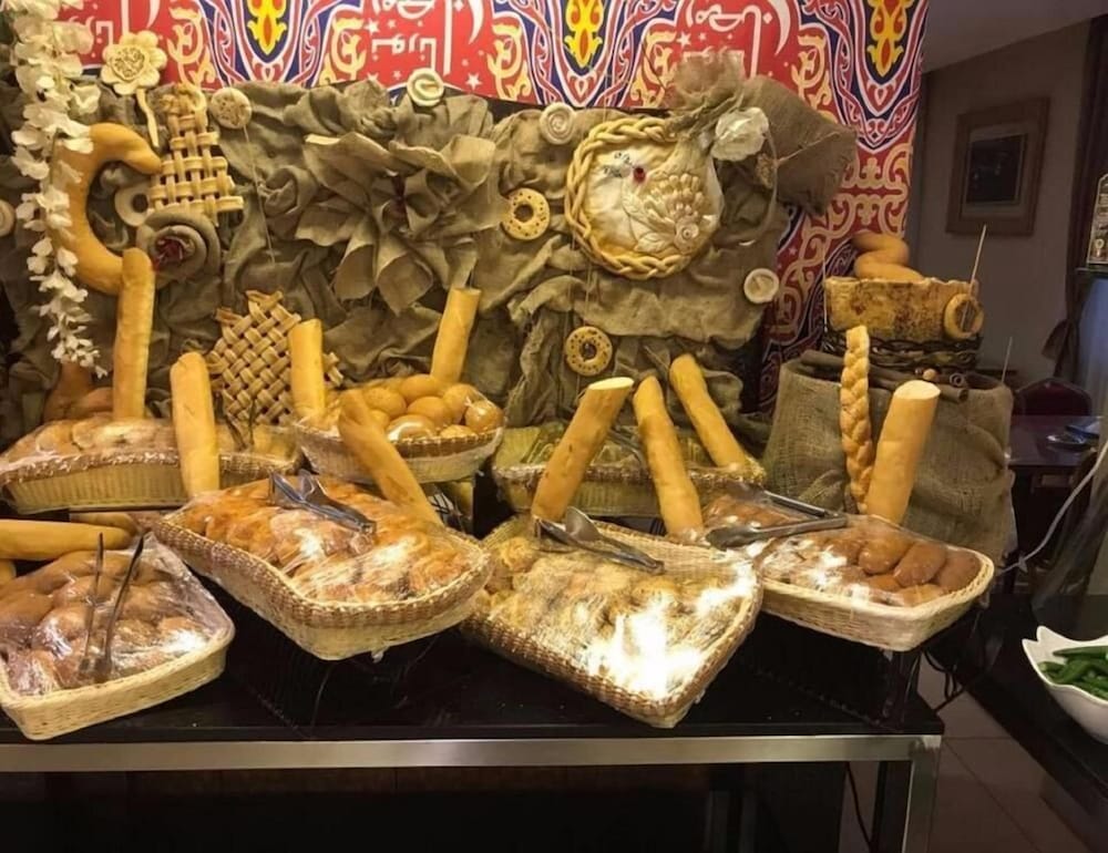 بركة برهان (Barakat Burhan Hotel) 10/19