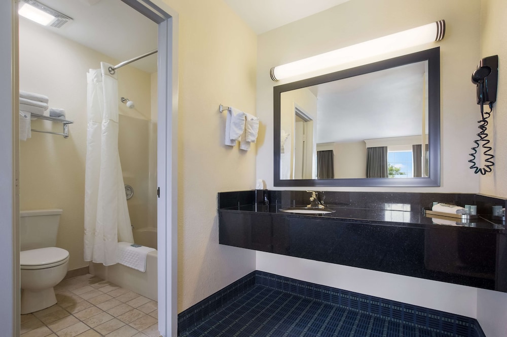 Best Western Parkside Inn 7/47