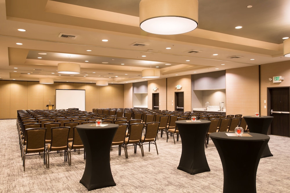 Courtyard by Marriott Seattle Bellevue/Downtown 37/38