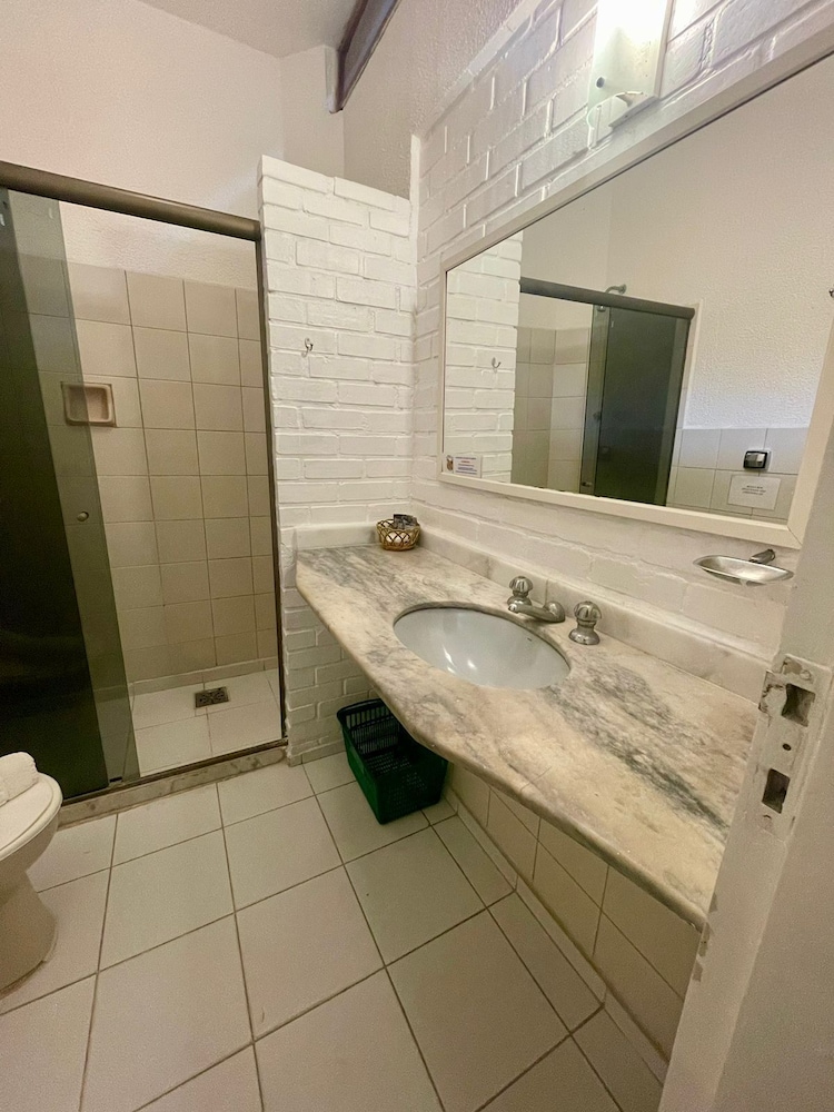 Hotel La Brise 50/50
