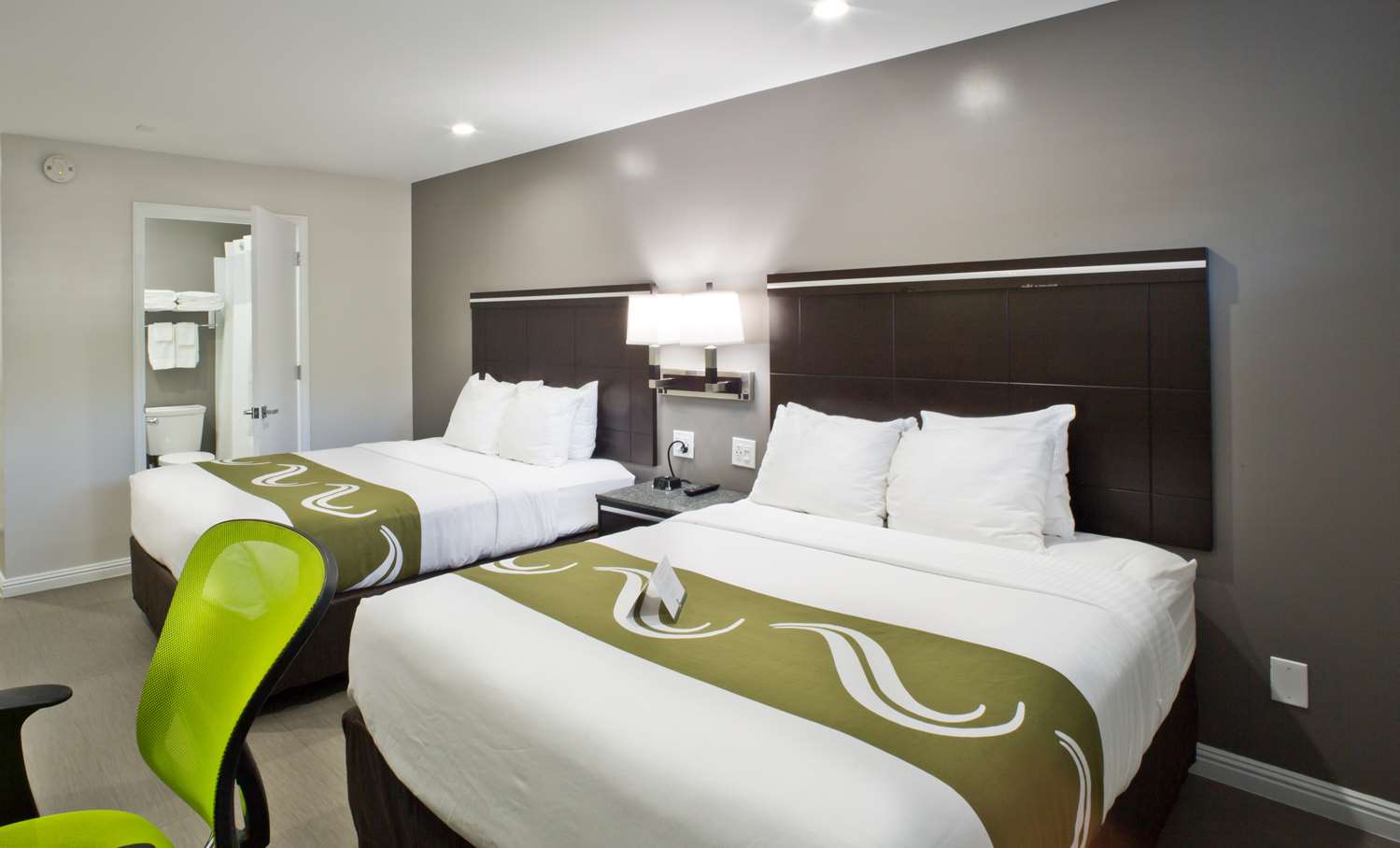 Bay Area Inn & Suites 15/28