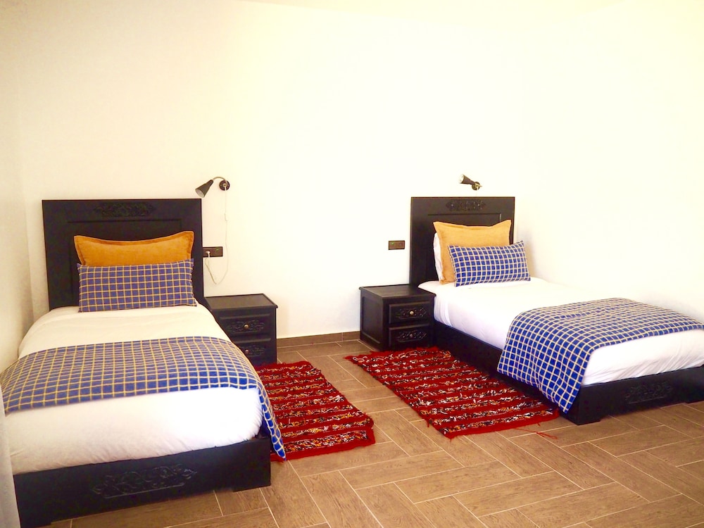 HOTEL DAKHLA CAMP 7/50