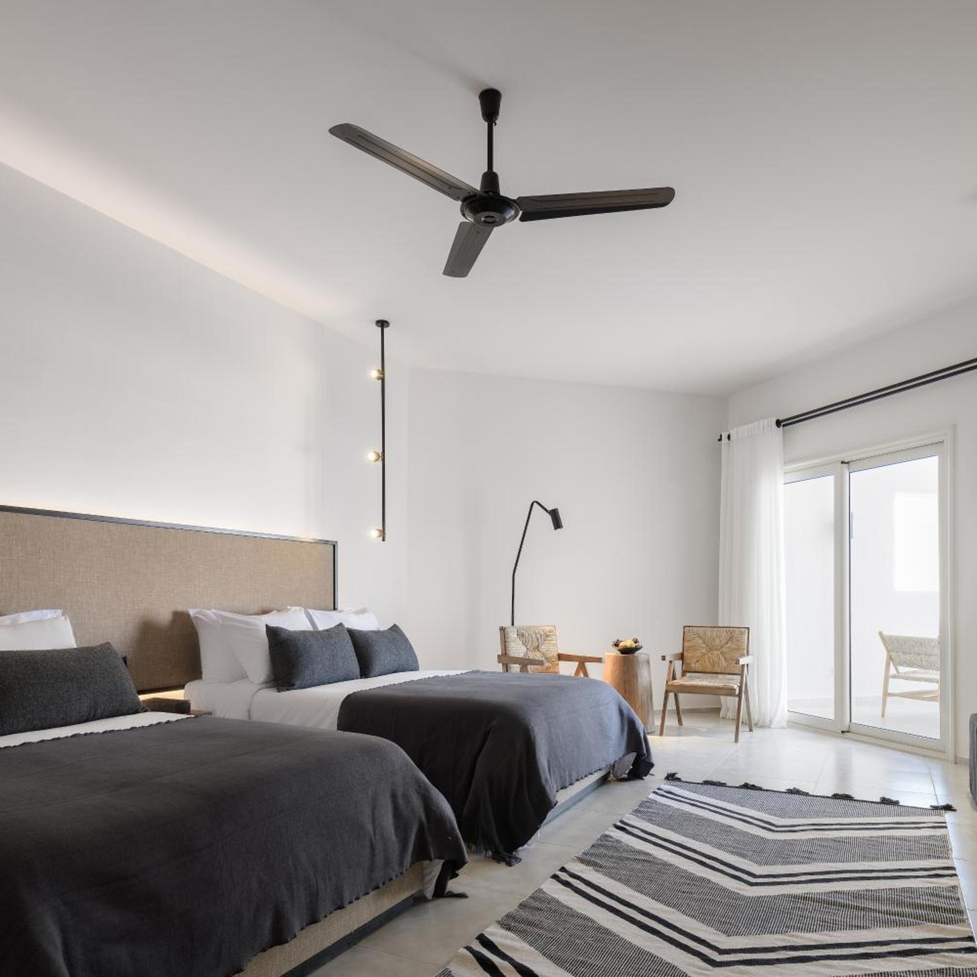 Deluxe, Twin Beds, Pool Access