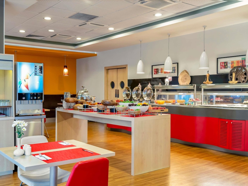 Ibis Izmir Alsancak 24/46