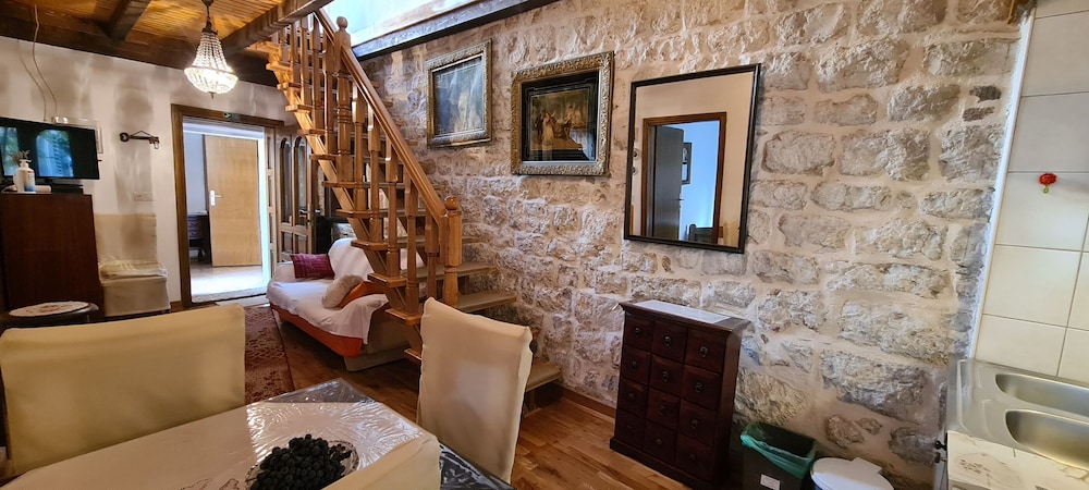House Old Town Stone House 22/23
