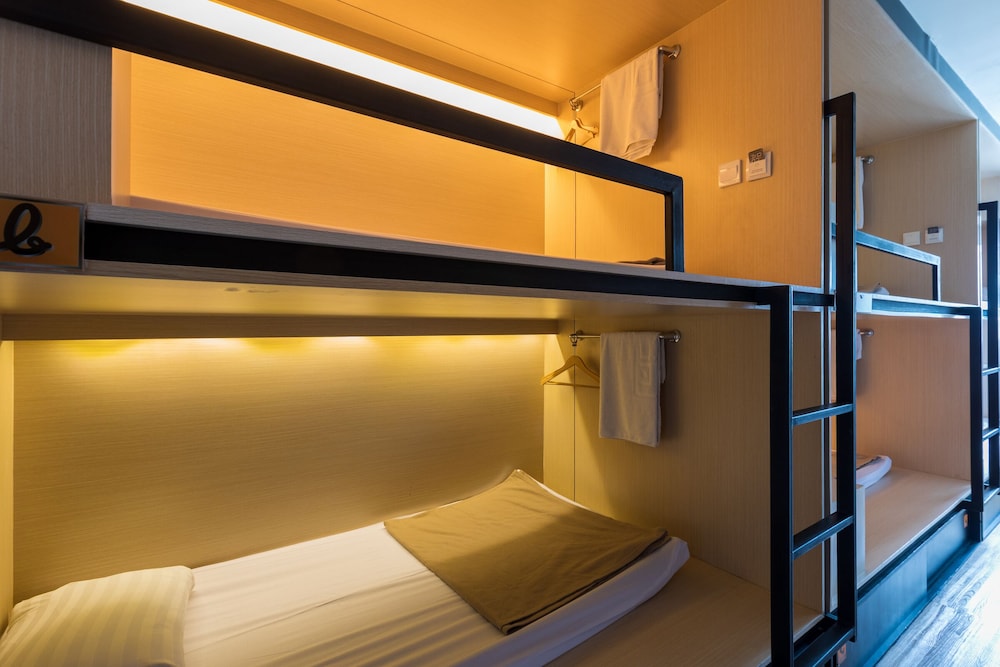 MIXED DORM, 4 BEDS