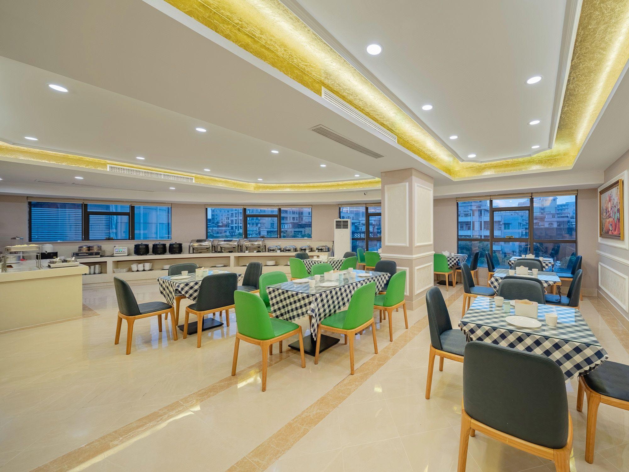 Vienna Hotel (Dongguan Dongkeng Wenge) 32/37