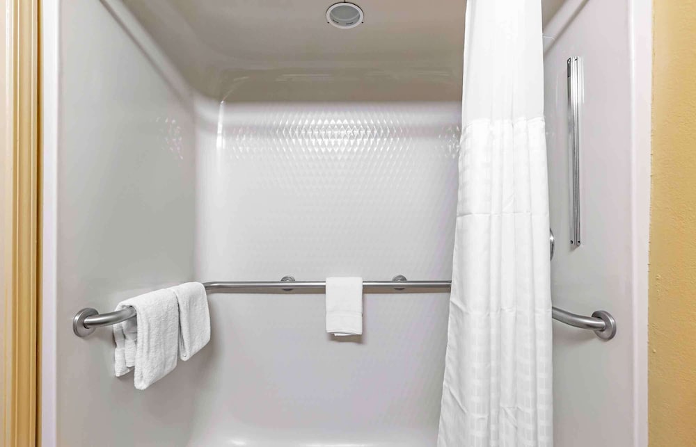 Extended Stay America - Providence - Airport 44/45