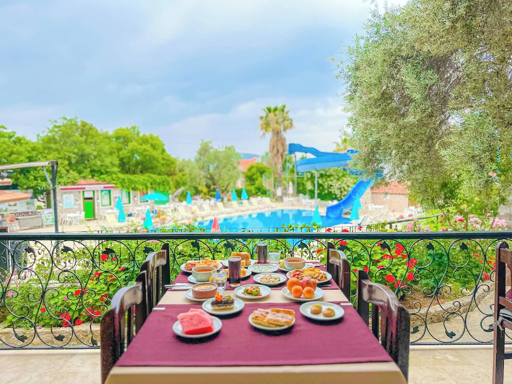 Ova Resort Hotel 36/55