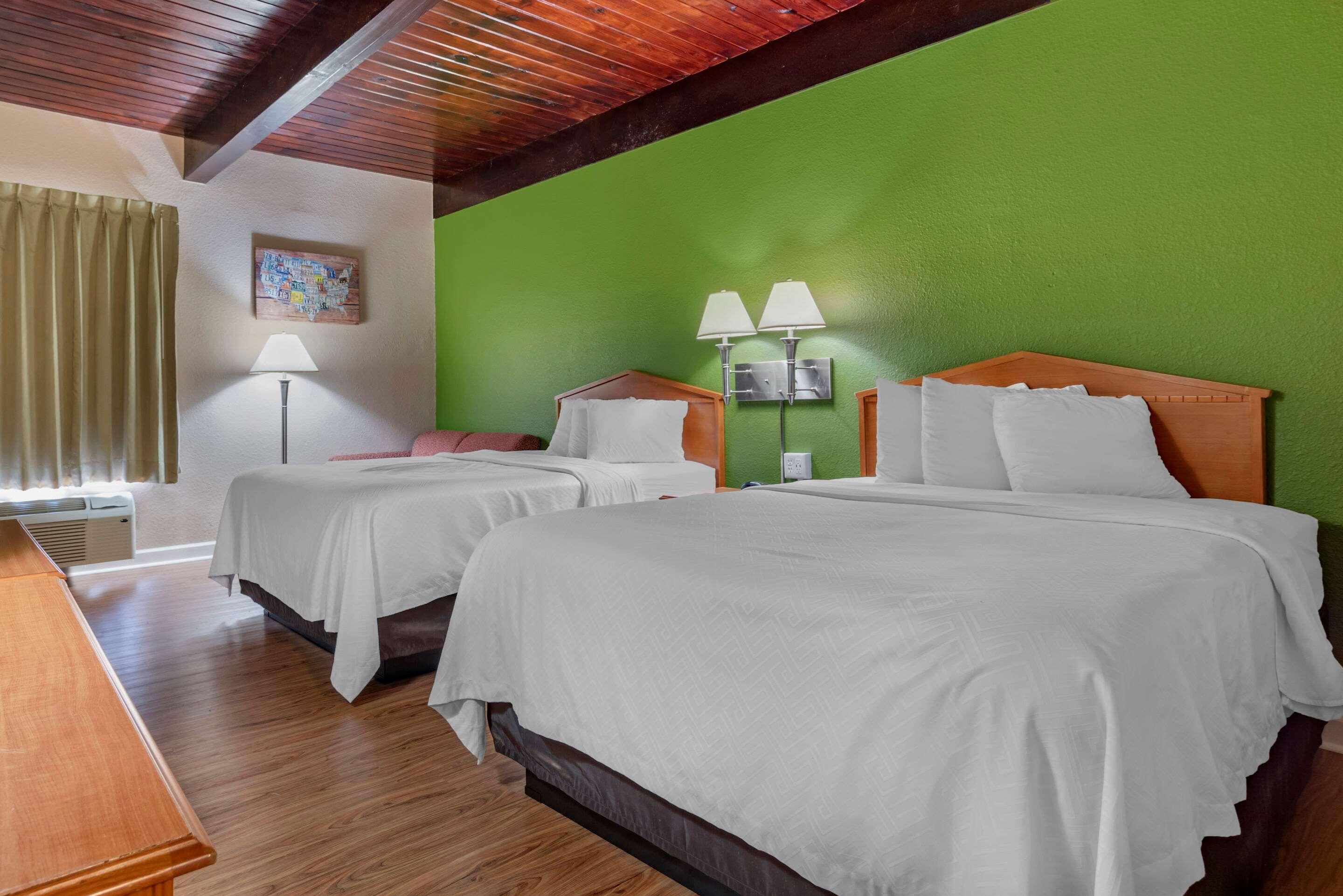 ROOM, 2 QUEEN BEDS
