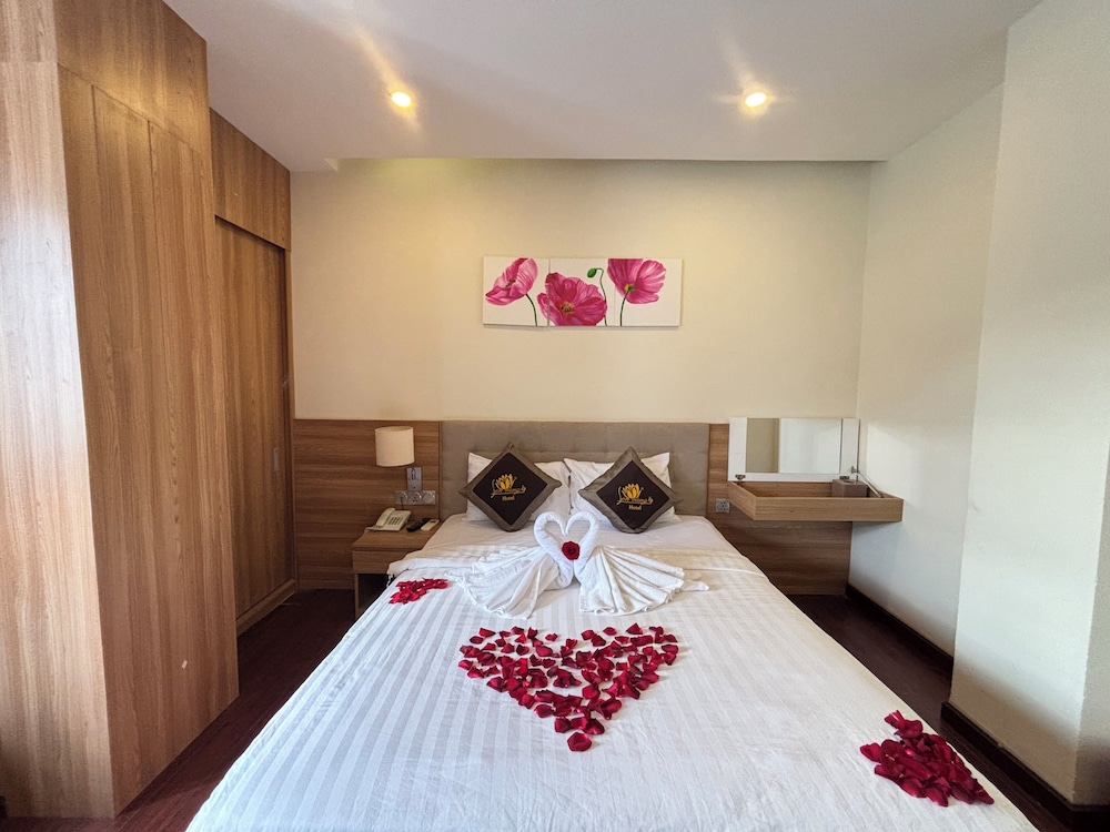 غرفة ديلوكس بسرير كوين بإطلالة على المدينة، Sen Vang Luxury Hotel 9/10