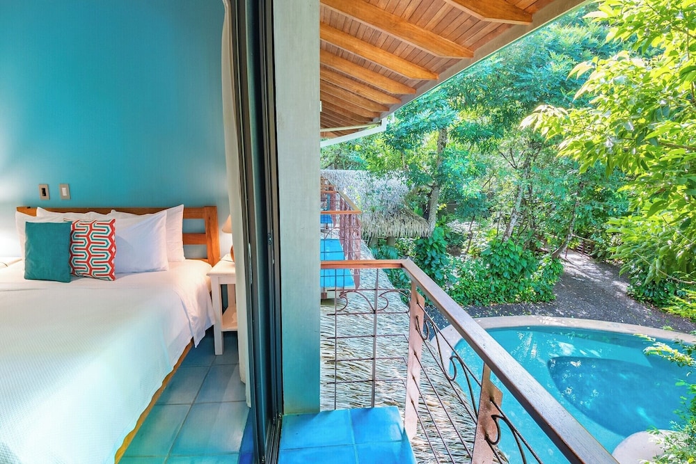 Olas Verdes Hotel 3/33