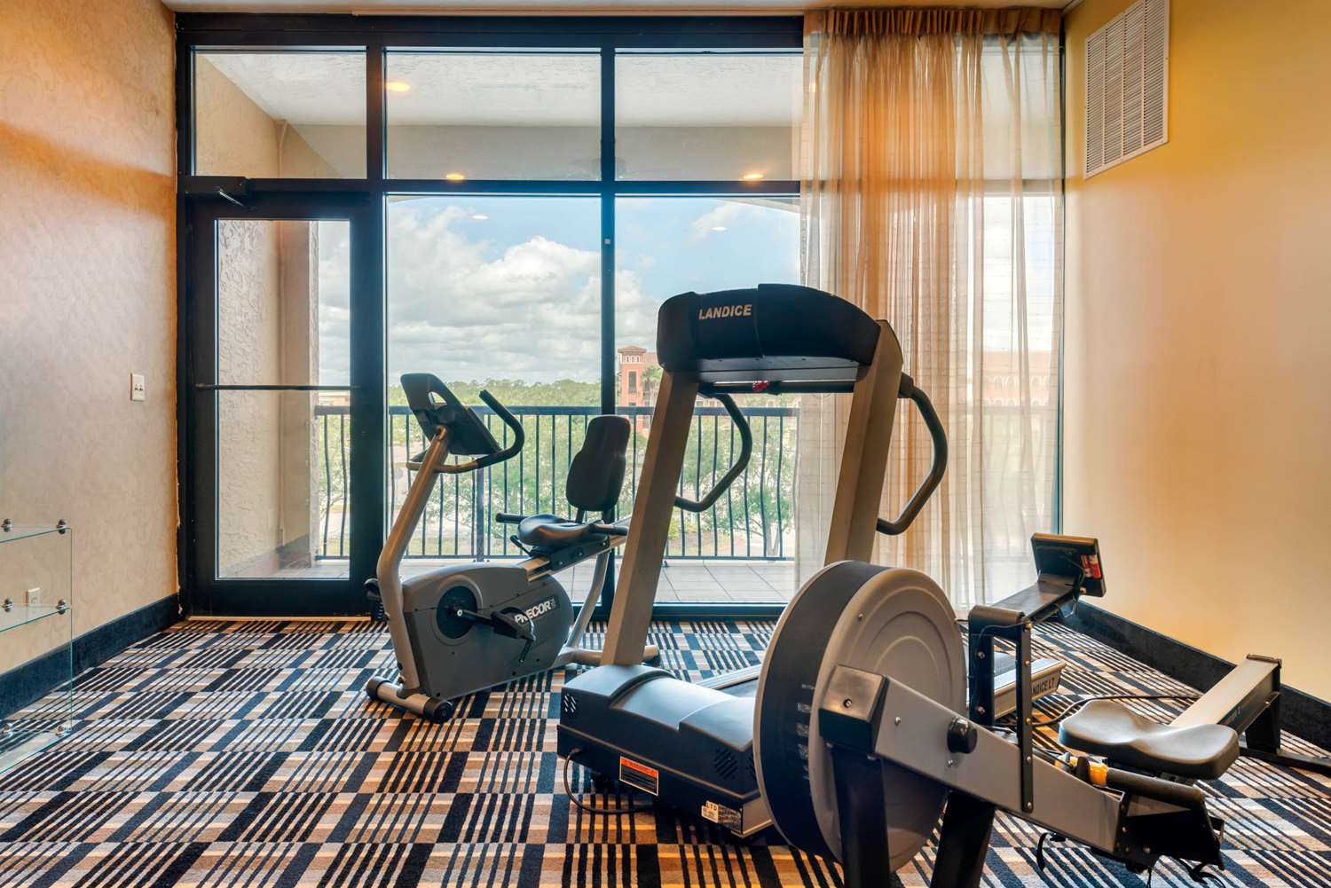 Clarion Inn Ormond Beach at Destination Daytona 5/15