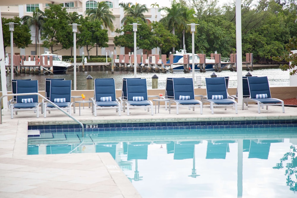 GALLERYone - a DoubleTree Suites by Hilton Hotel 9/81