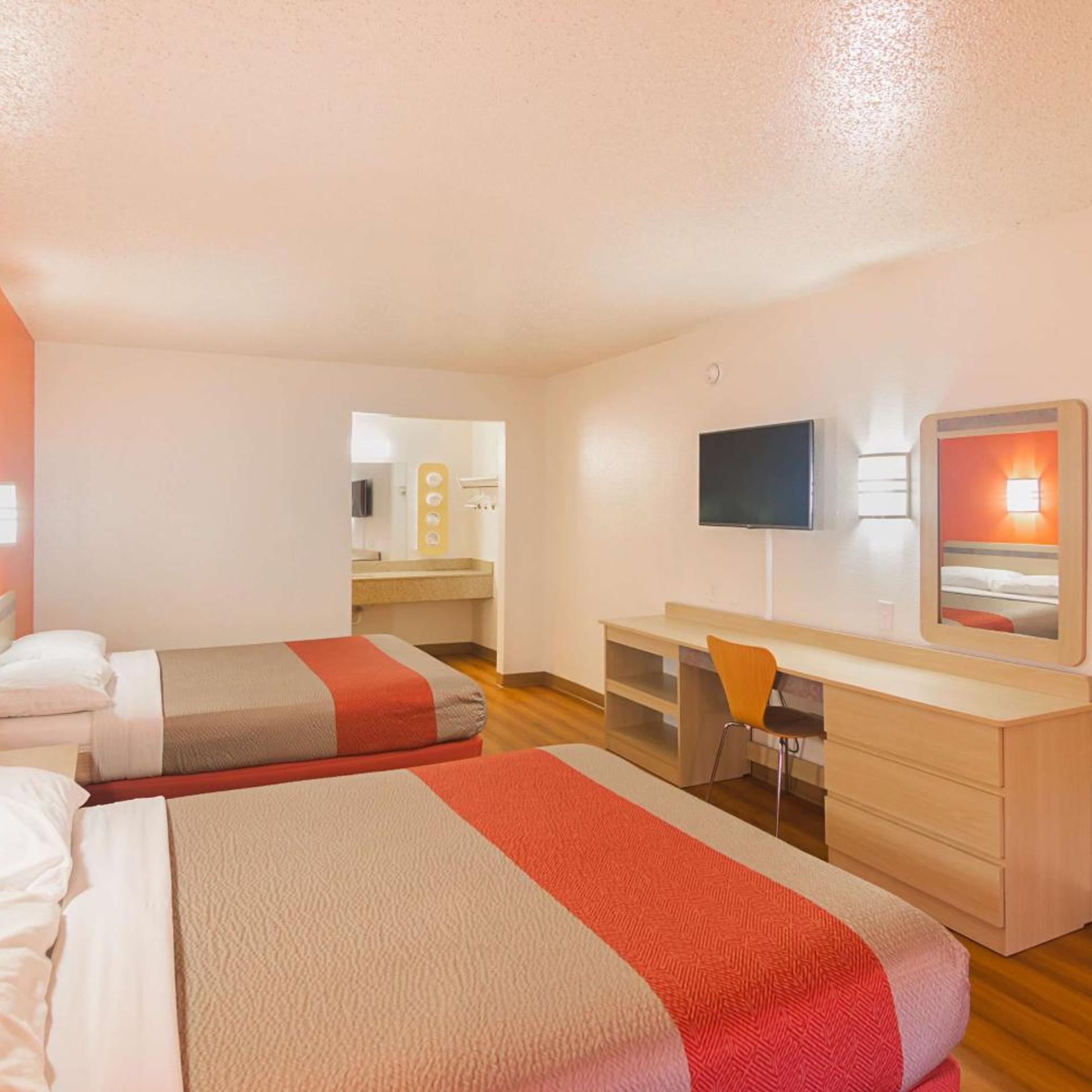 غرفة بسريرين كوين لذوي الإعاقة، Motel6 Lawton, OK 7/9