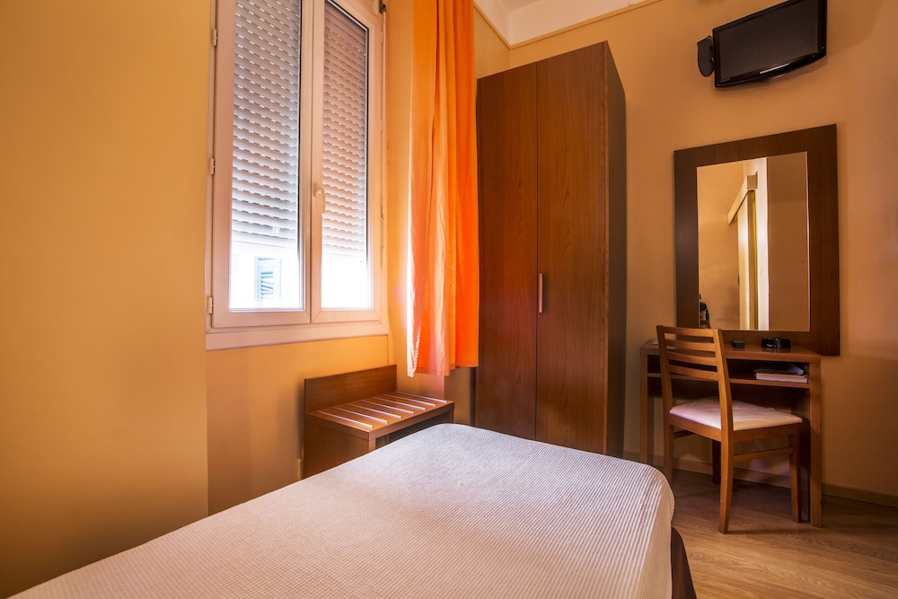 Le Dauphin Hotel 10/54