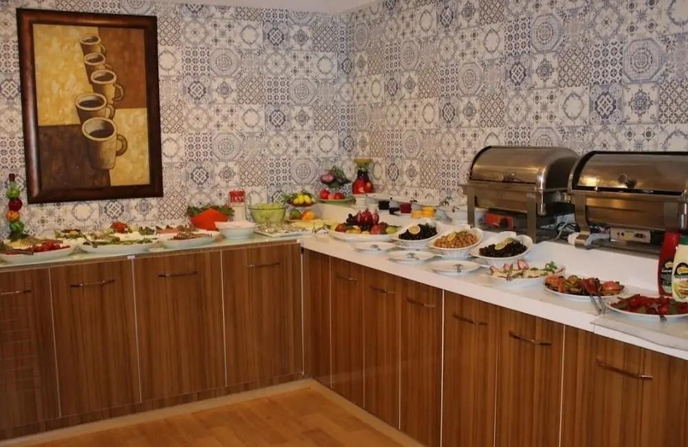 Park Otel 3/12