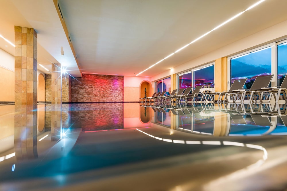 HARMONY HOTEL HARFENWIRT 24/38