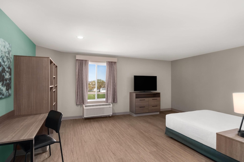 ECHO Suites Extended Stay by Wyndham Bozeman 40/68