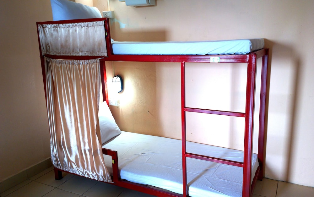 Female Dorm, Female Only، Huahin Euro City Hotel 3/3