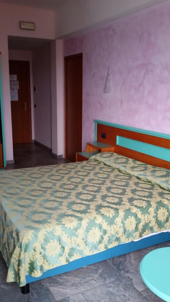 Hotel Esperia 5/45