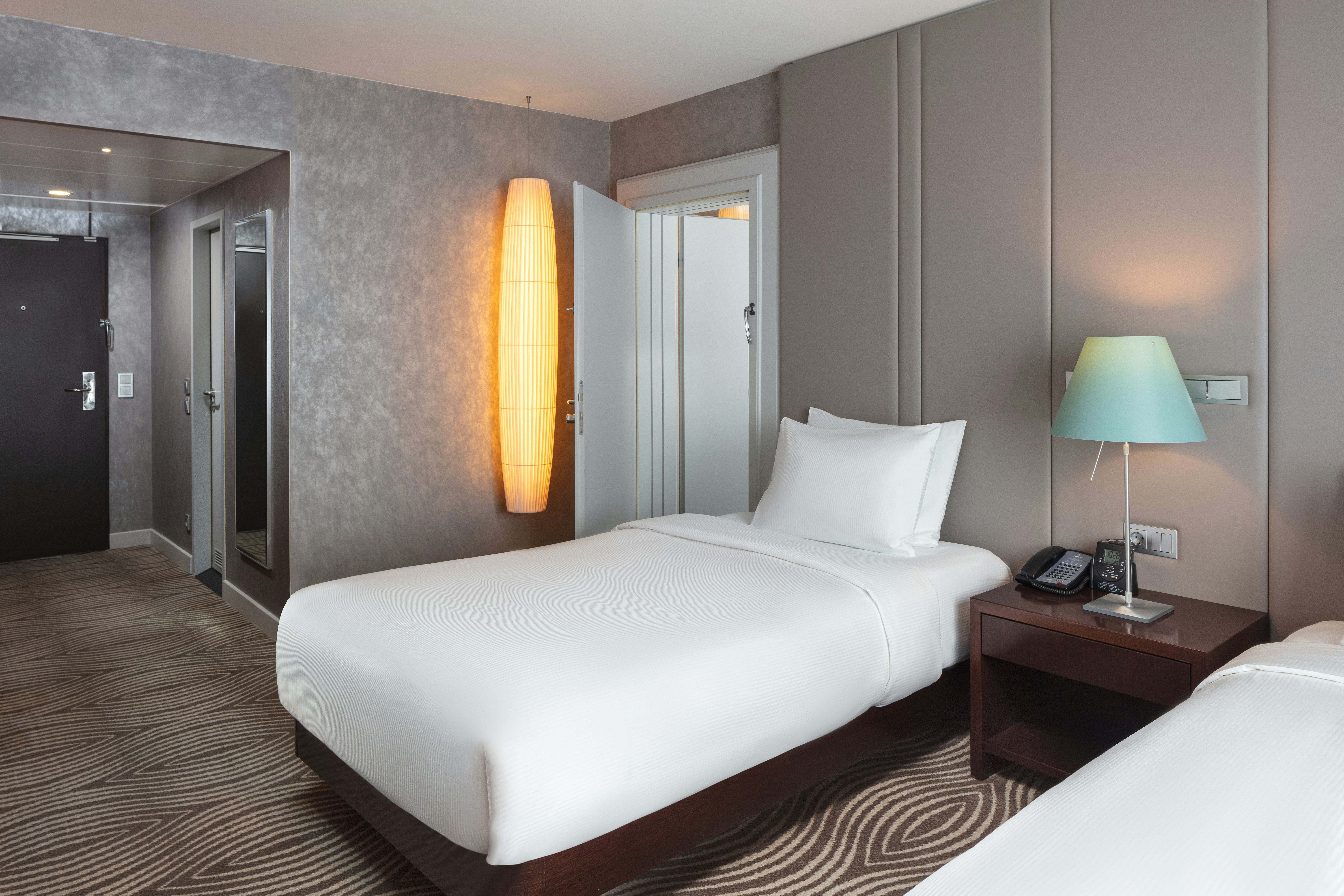 Hilton Berlin 26/70