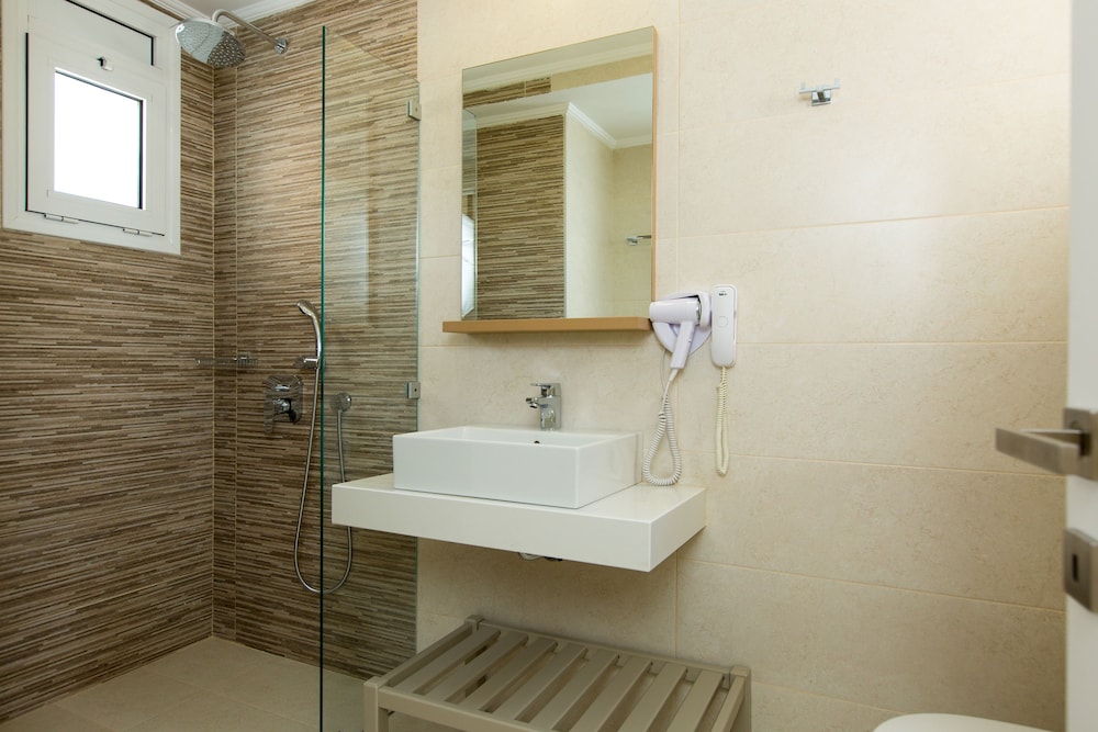 Trefon Hotel Apartments and Family Suites 73/73
