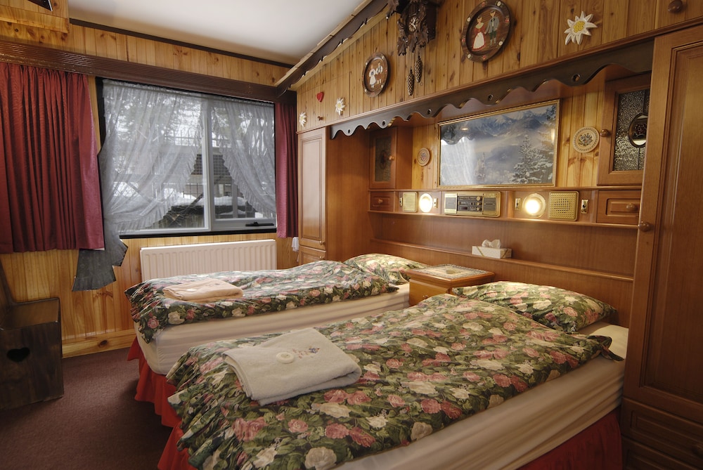 KARELIA ALPINE LODGE 16/56