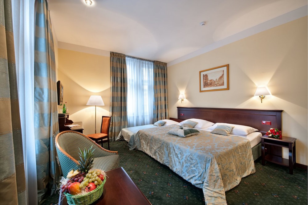 EA Hotel Downtown 21/40