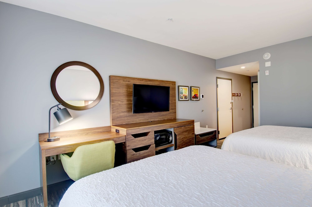 Hampton Inn Suites Portland Me 11/59