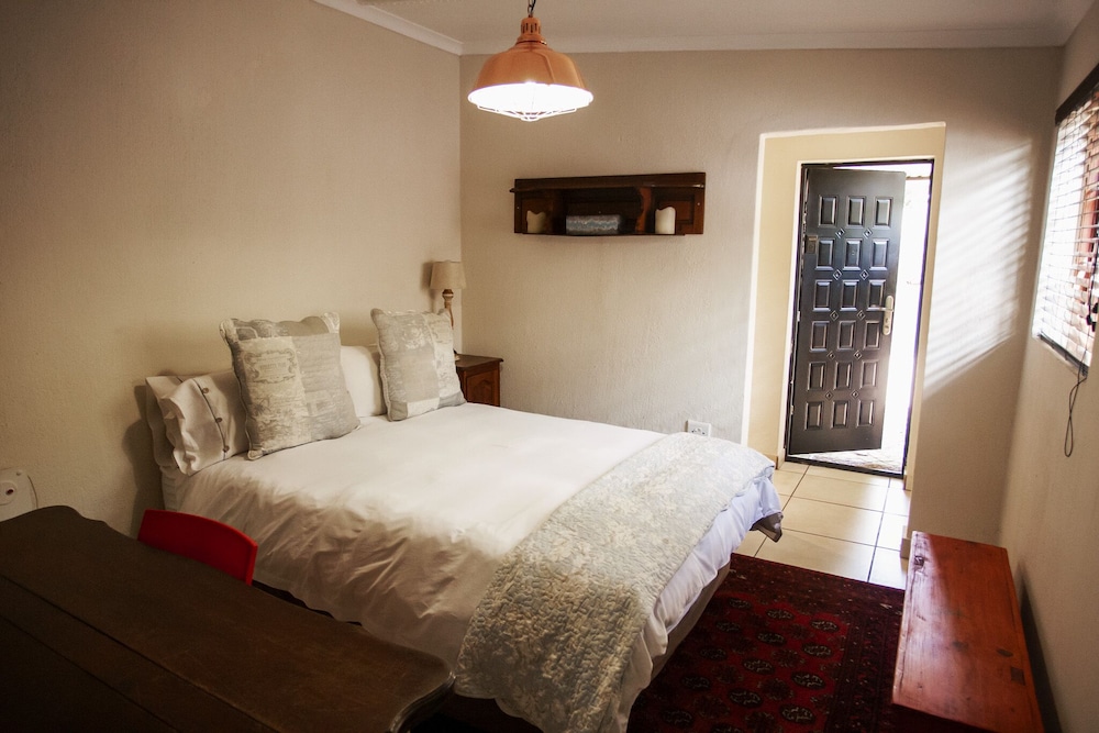 Town And Country Guest House 21/50