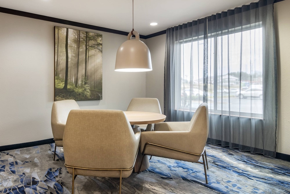 Fairfield Inn Suites Commerce 22/30