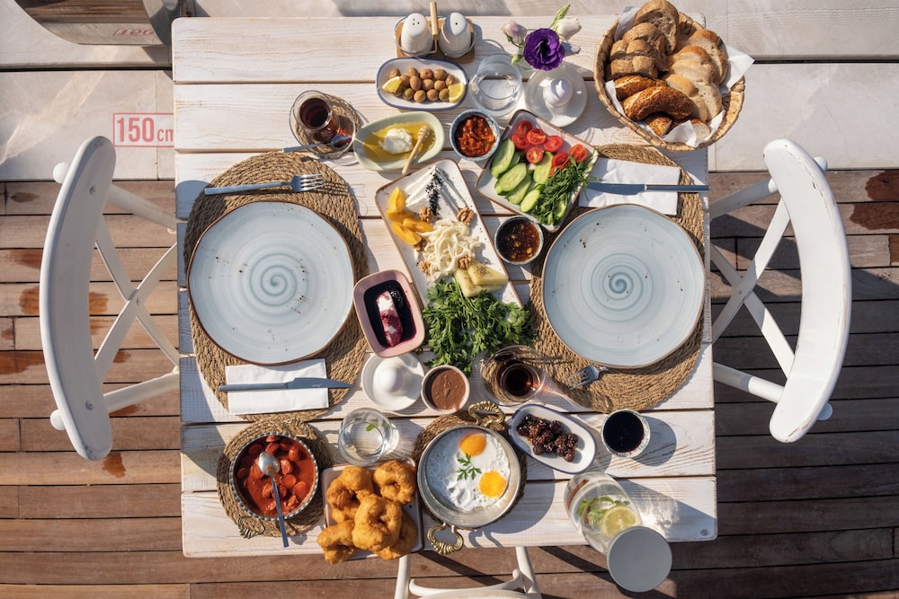Armel Alacati (+12 Adult Only) 31/46