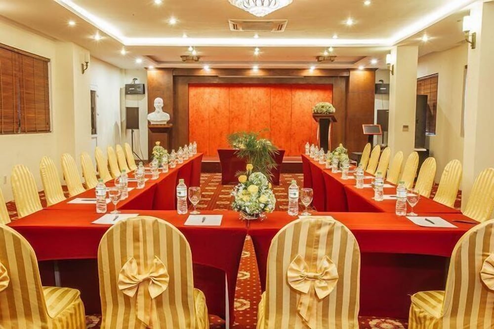 Muong Thanh Vinh Hotel 51/69