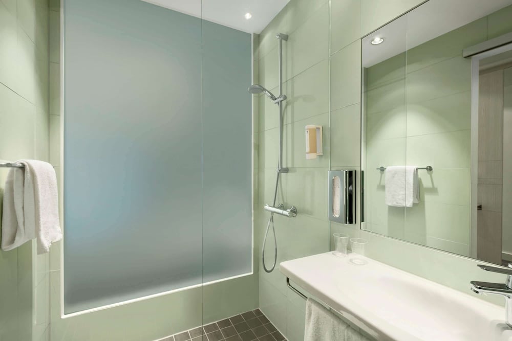Super 8 by Wyndham Munich City North 8/30