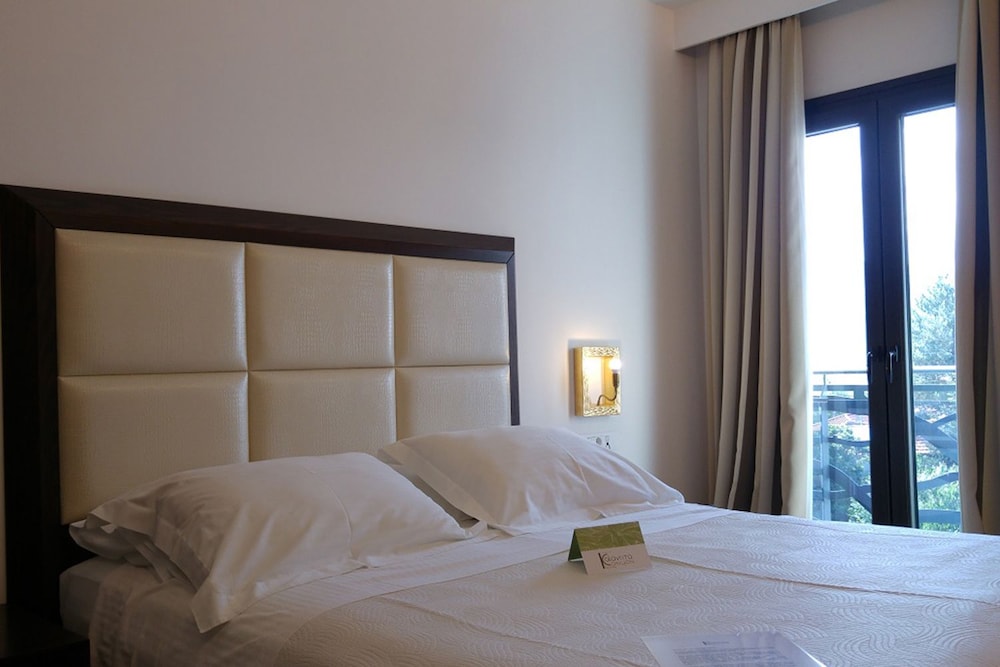 Kalavrita Canyon Hotel & Spa 4/28