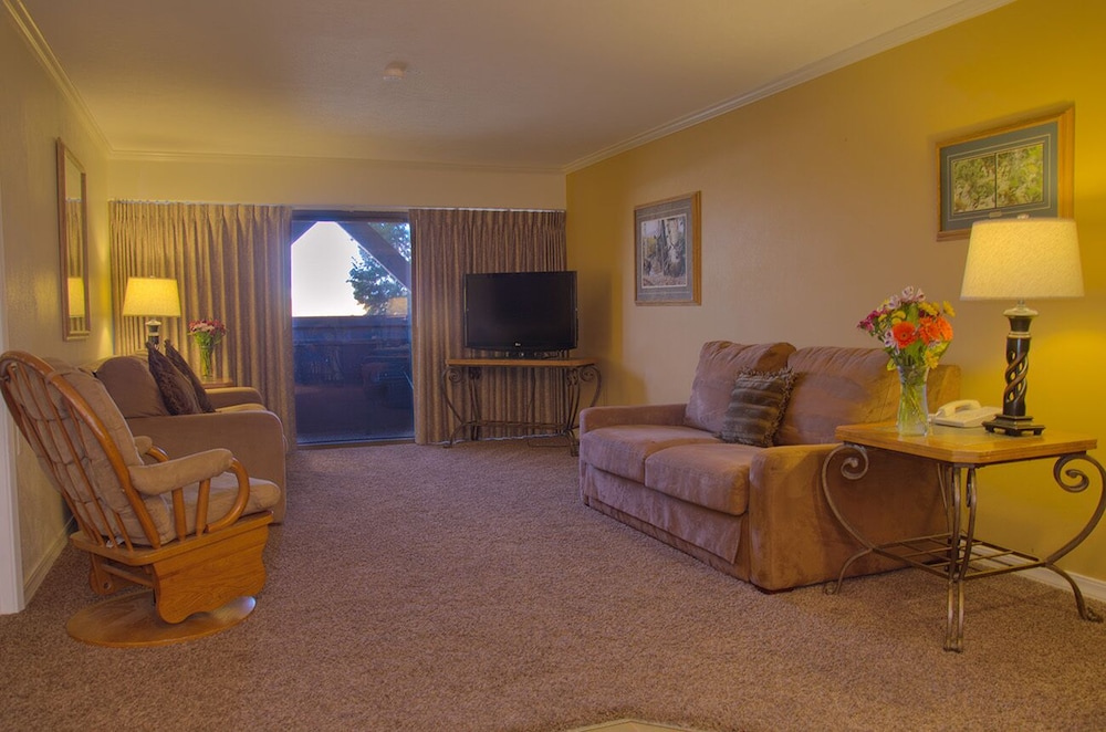 Fairmont Hot Springs Resort 27/54