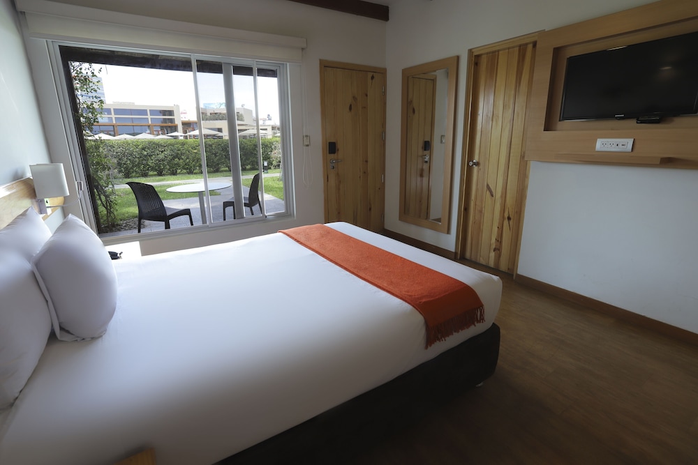 CASA ANDINA STANDARD CHINCHA 20/69